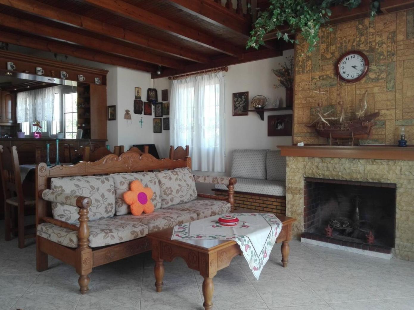 Апартаменты Pan Family House Тира Экстерьер фото